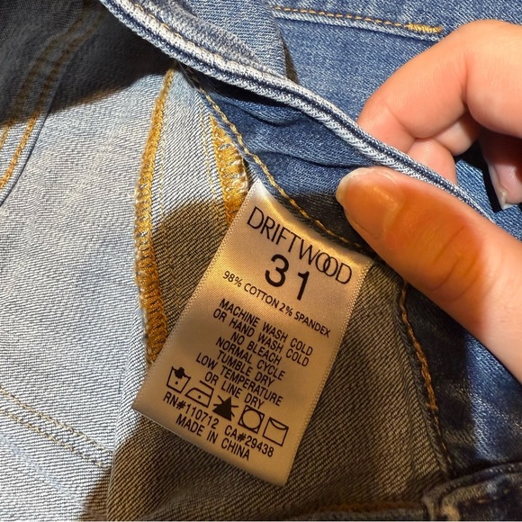 Driftwood Farrah Jeans Size 31 Length 32 - Picture 3 of 4